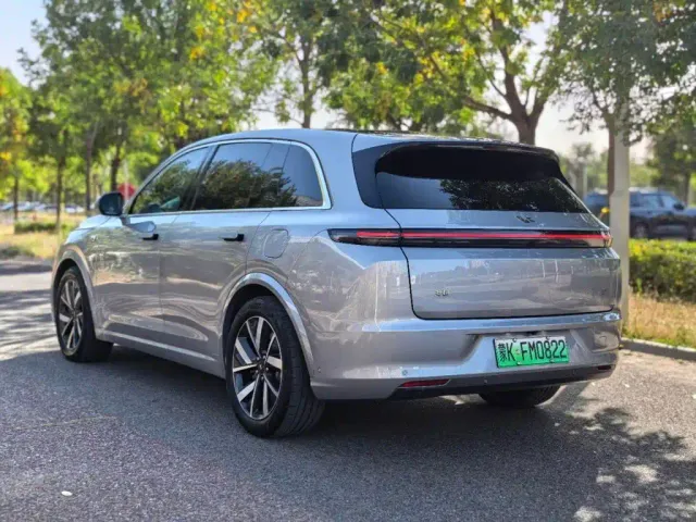 Li Auto L7 — Фото автомобиля 7