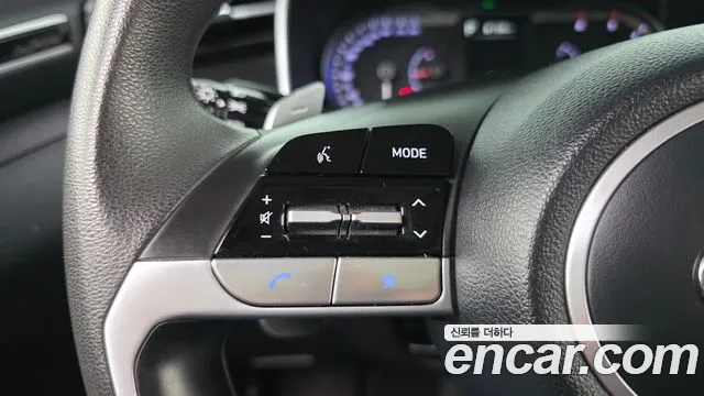 Hyundai Tucson Tucson (NX4) Дизель 2.0 2WD — Фото автомобиля 14