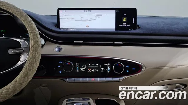 Genesis GV70 — Фото автомобиля 14