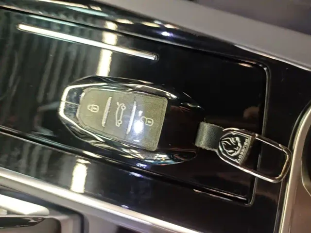 Peugeot 508 — Фото автомобиля 8