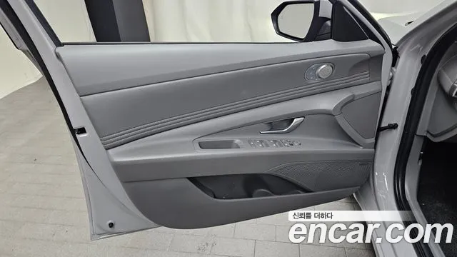 Hyundai AVANTE Avante (CN7) — Фото автомобиля 24