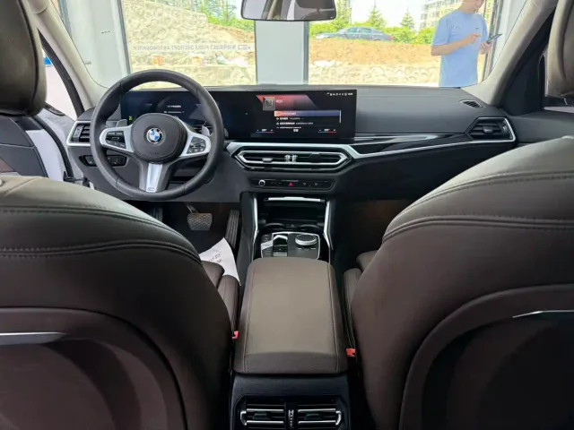 BMW 3 Series — Фото автомобиля 10