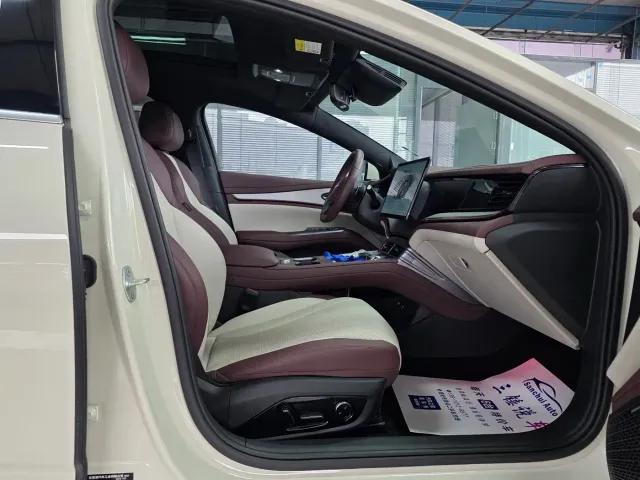 BYD Seal 07 DM-i — Фото автомобиля 15