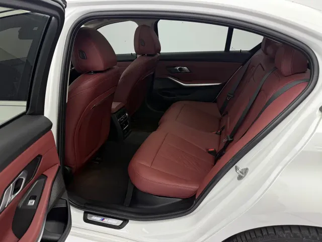 BMW 3 Series — Фото автомобиля 13