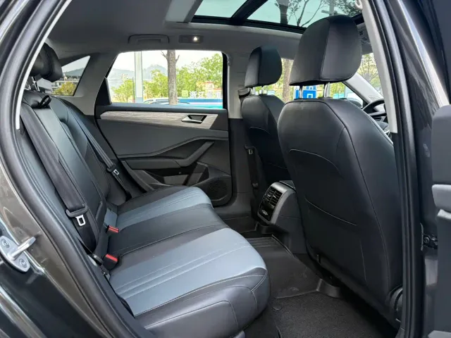 Volkswagen Sagitar — Фото автомобиля 9