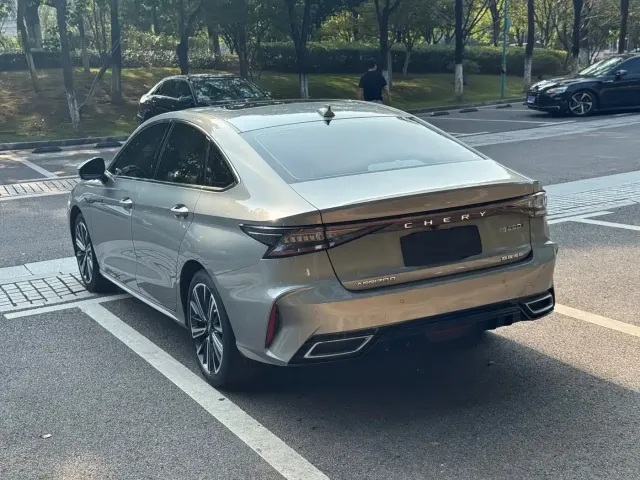 Chery Arrizo 8 — Фото автомобиля 9