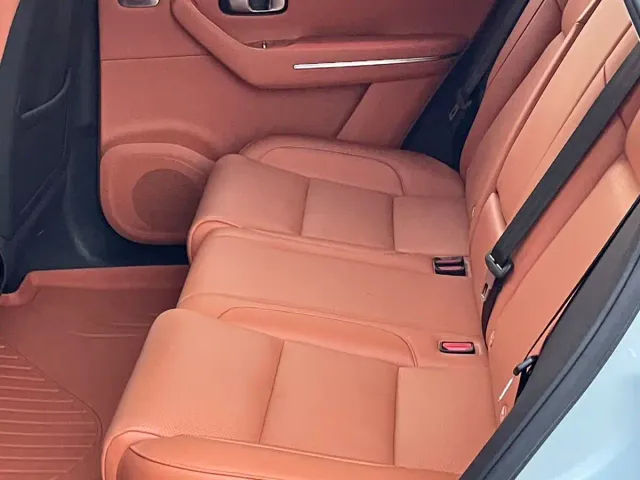 Leapmotor C10 — Фото автомобиля 8