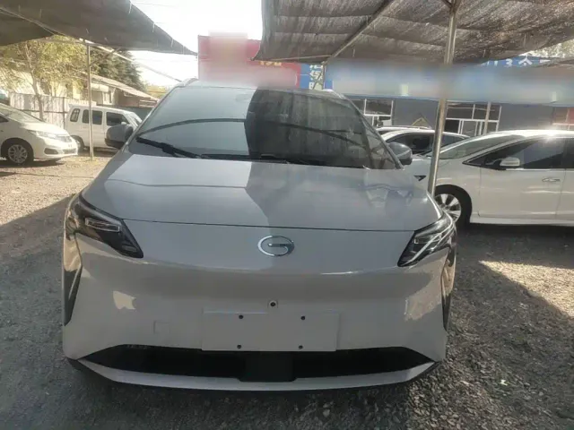 GAC Aion Y — Фото автомобиля 2