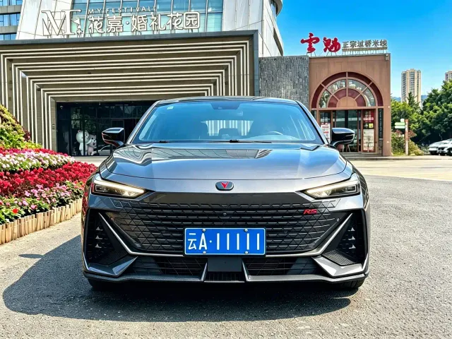 Changan UNI-V — Фото автомобиля 2
