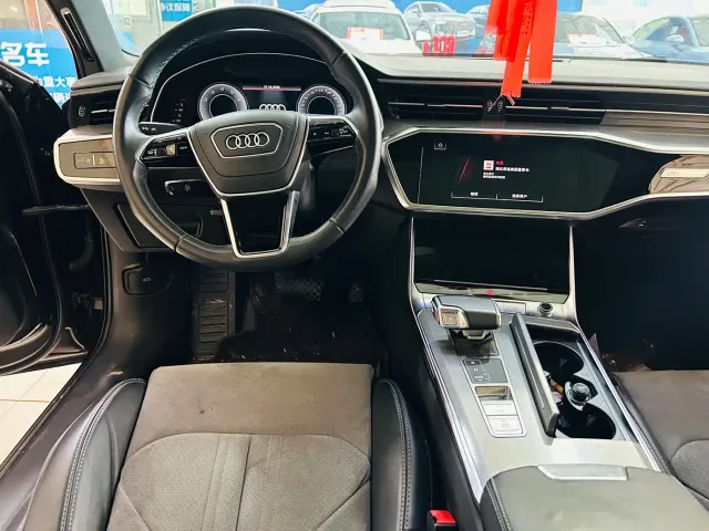 Audi A6L — Фото автомобиля 10