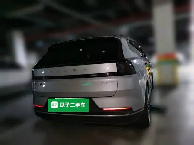 Volvo XC70 Plug-in Hybrid — Фото автомобиля 5