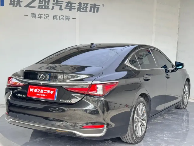 Lexus ES — Фото автомобиля 6