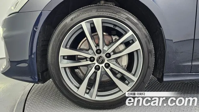 Audi A6 45 TFSI quattro Premium — Фото автомобиля 5