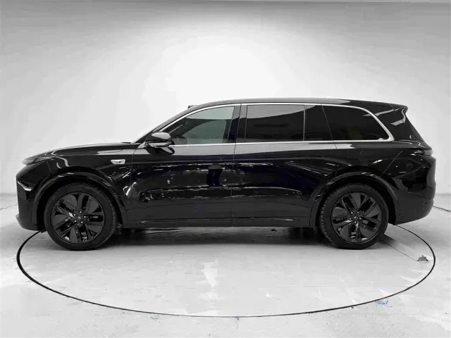 Li Auto L9 — Фото автомобиля 16