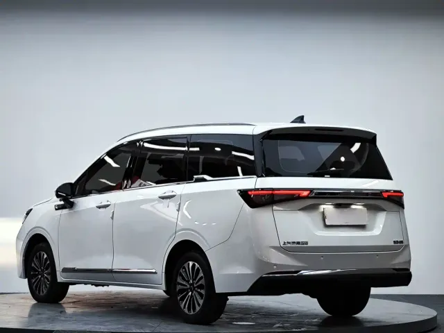 Wuling Jiachen — Фото автомобиля 6