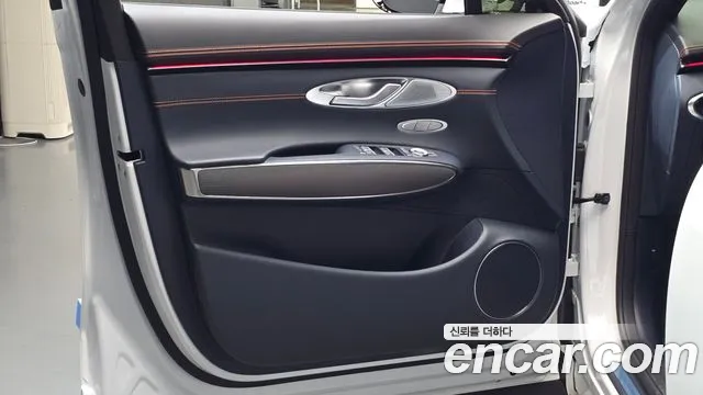 Genesis GV70 — Фото автомобиля 13