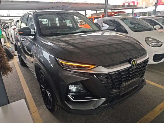 Changan CS75 — Фото автомобиля 3