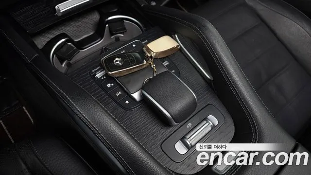 Mercedes-Benz GLE-Class — Фото автомобиля 20