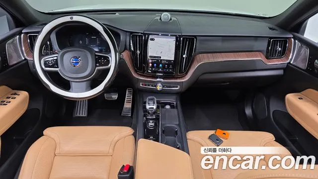 Volvo XC60 2nd Gen — Фото автомобиля 10