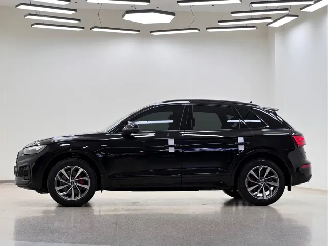 Audi Q5L — Фото автомобиля 6