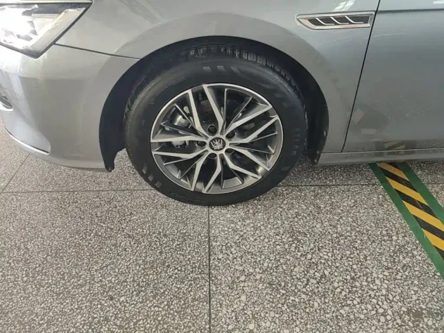 BYD Qin PLUS — Фото автомобиля 22