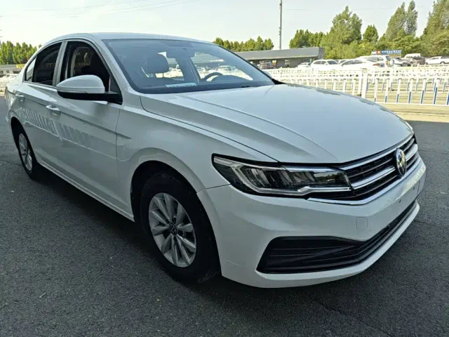 Volkswagen Bora — Фото автомобиля 3