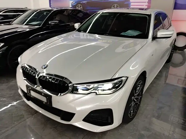 Фотография автомобиля — BMW 3 Series
