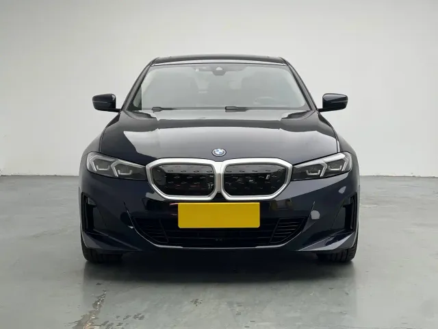 BMW i3 — Фото автомобиля 2
