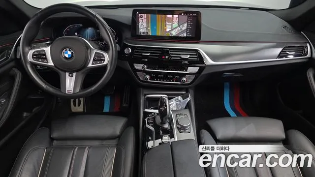BMW 5 Series G30 — Фото автомобиля 10
