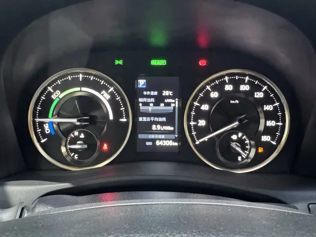 Toyota Vellfire — Фото автомобиля 8