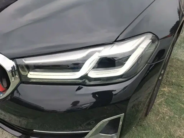 BMW 5 Series — Фото автомобиля 23