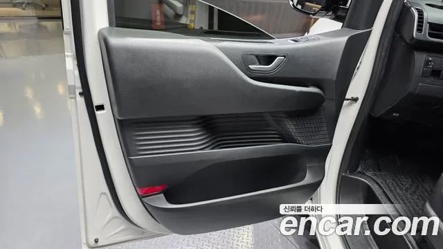 Hyundai Staria — Фото автомобиля 13