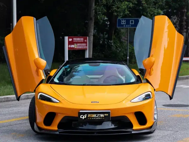 McLaren GT — Фото автомобиля 2