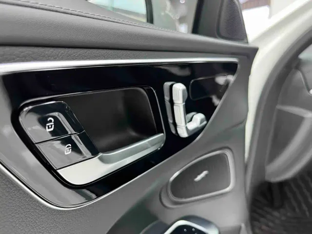Mercedes-Benz C-Class — Фото автомобиля 17