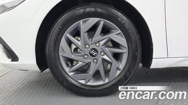 Hyundai Avante — Фото автомобиля 5