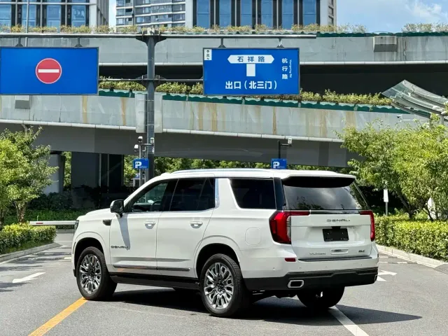 Daolangge GMC Yukon — Фото автомобиля 9