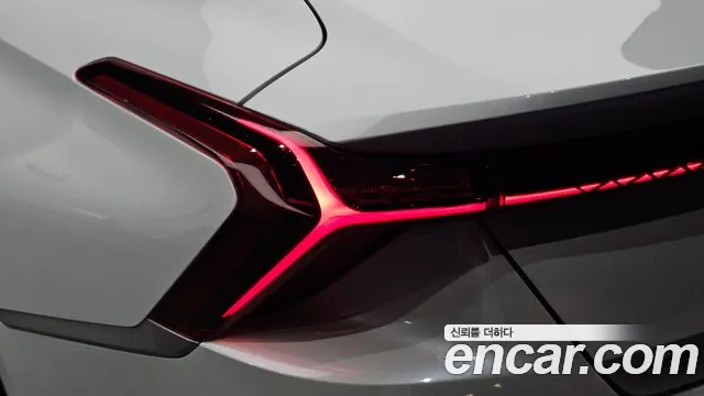 Kia K8 Hybrid — Фото автомобиля 8