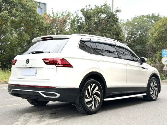 Volkswagen Tiguan L — Фото автомобиля 20