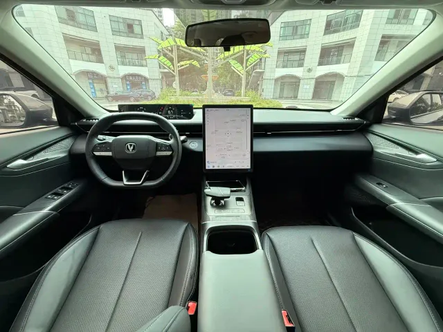Changan Eado — Фото автомобиля 5