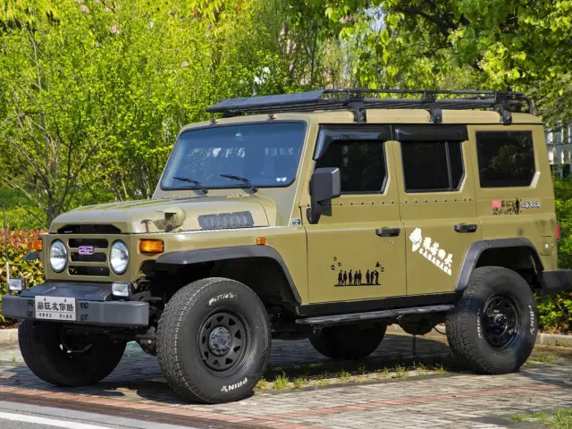 Фотография автомобиля — BAW 212 Classic