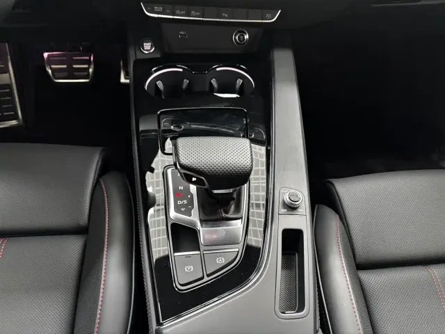 Audi A4L — Фото автомобиля 20