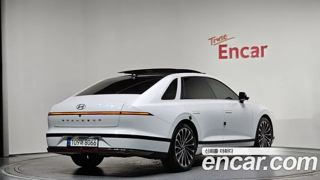 Hyundai Grandeur — Фото автомобиля 2