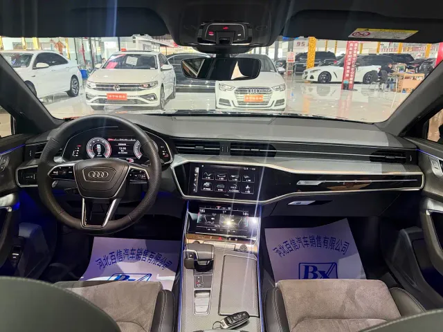 Audi A6L — Фото автомобиля 12