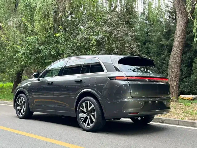 Li Auto L7 — Фото автомобиля 3