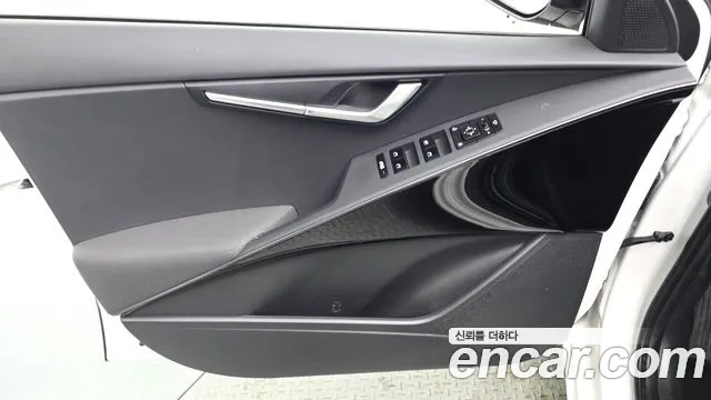 Kia Niro The All New — Фото автомобиля 13
