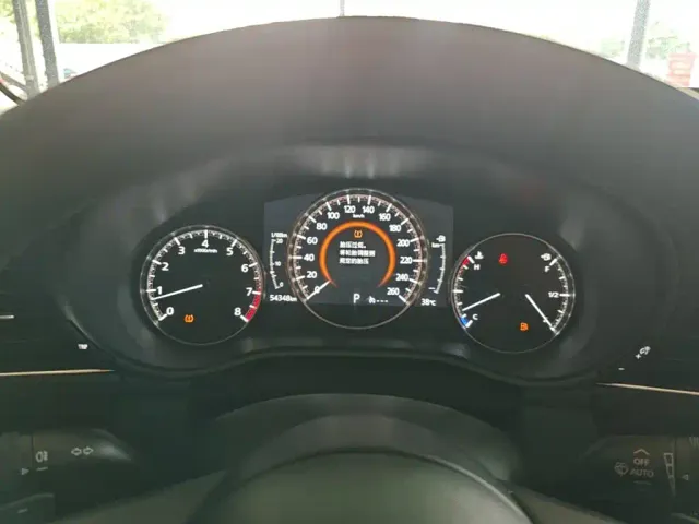Mazda Axela — Фото автомобиля 11