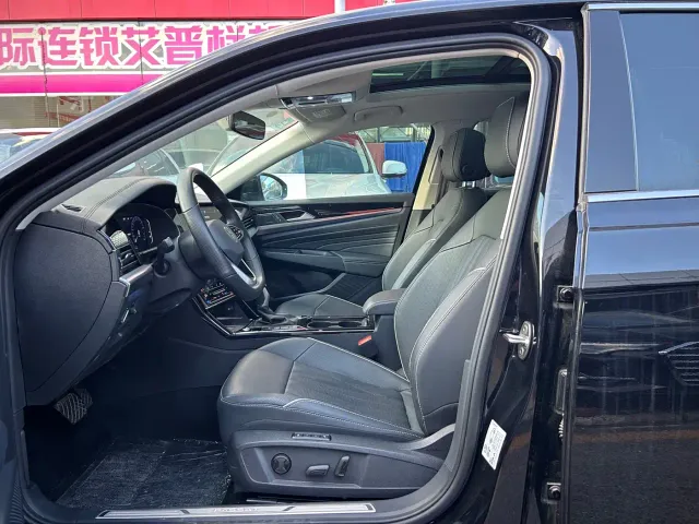 Volkswagen Passat — Фото автомобиля 8