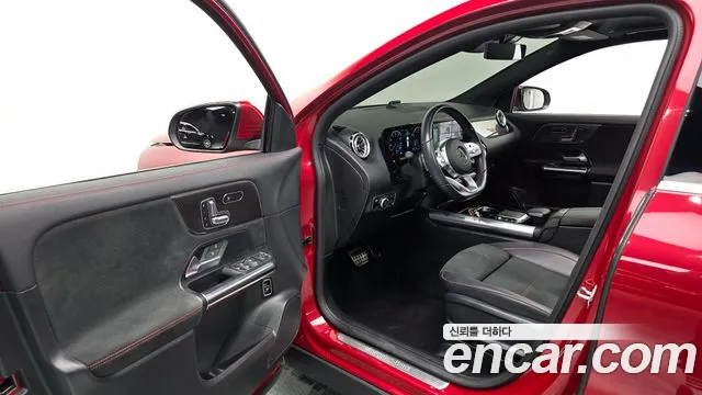 Mercedes-Benz GLA-Class H247 — Фото автомобиля 10