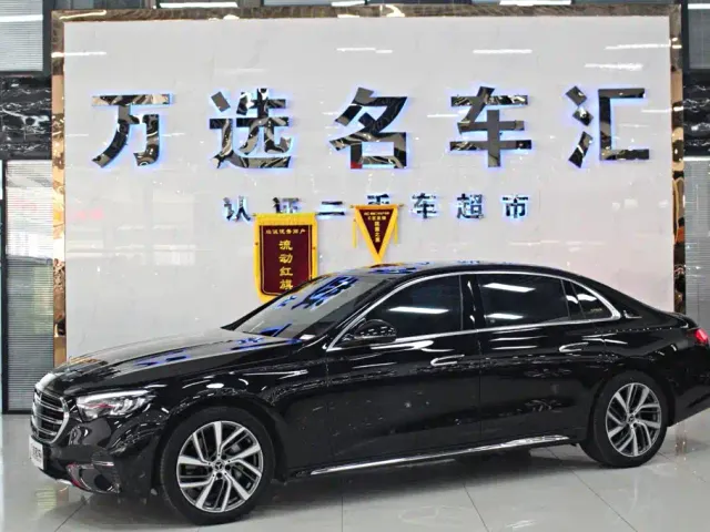 Mercedes-Benz E-Class — Фото автомобиля 3