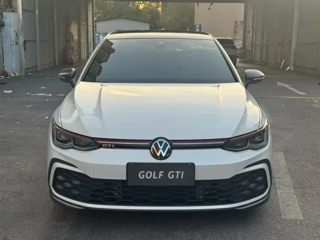 Volkswagen Golf GTI — Фото автомобиля 2